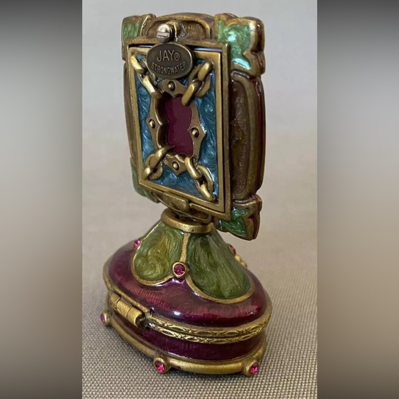 Rare Jay Strongwater Jeweled Enameled Trinket Box with Picture Frame
NEW 
5052 - Picture 4 of 8